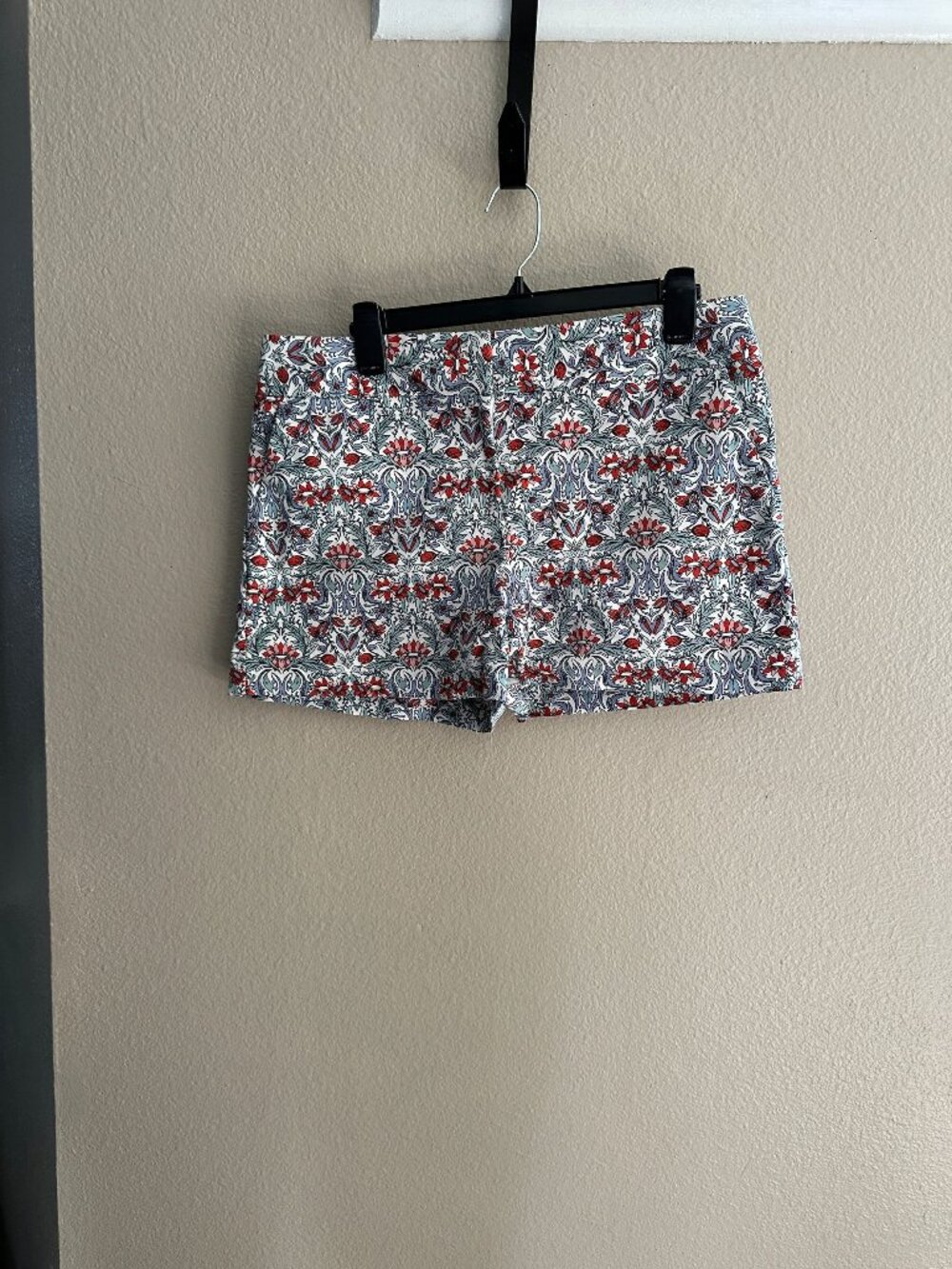 LOFT Womens Floral Print Shorts  8 Cotton Blend Red Blue Pattern Summer Casual